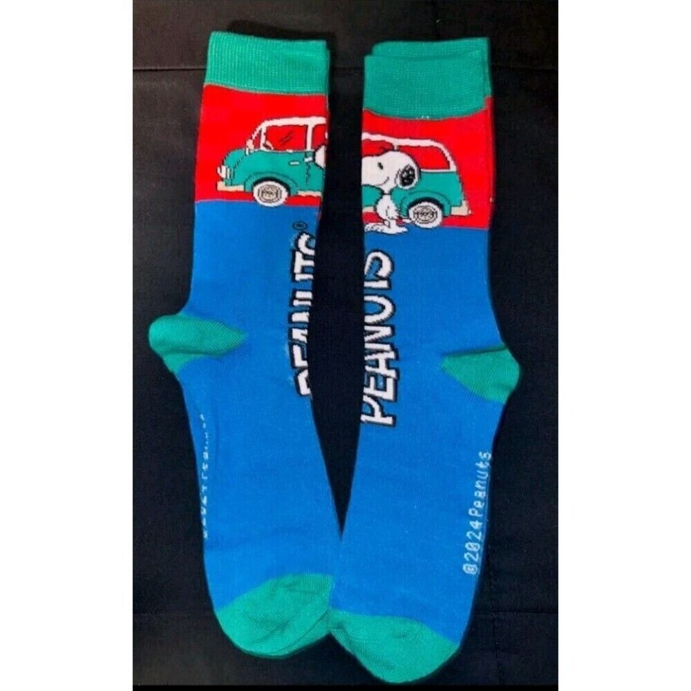 Peanuts Snoopy Crew Socks Size 6-13 Blue 1 Pair